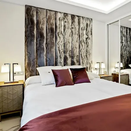 فيلة Luxury With Garden, Pool And Jacuzzi By Varenso Holidays