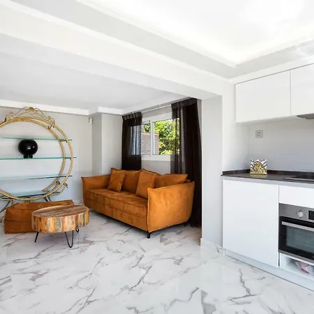 Luxury With Garden, Pool And Jacuzzi By Varenso Holidays * מארבלה