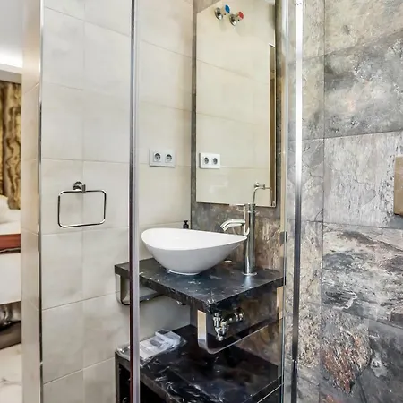 Luxury With Garden, Pool And Jacuzzi By Varenso Holidays מארבלה